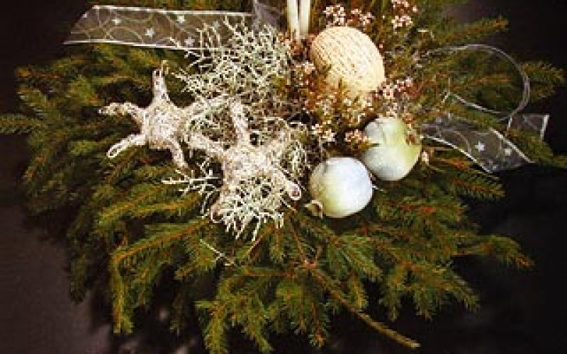 Dekoracja urn i świeczników